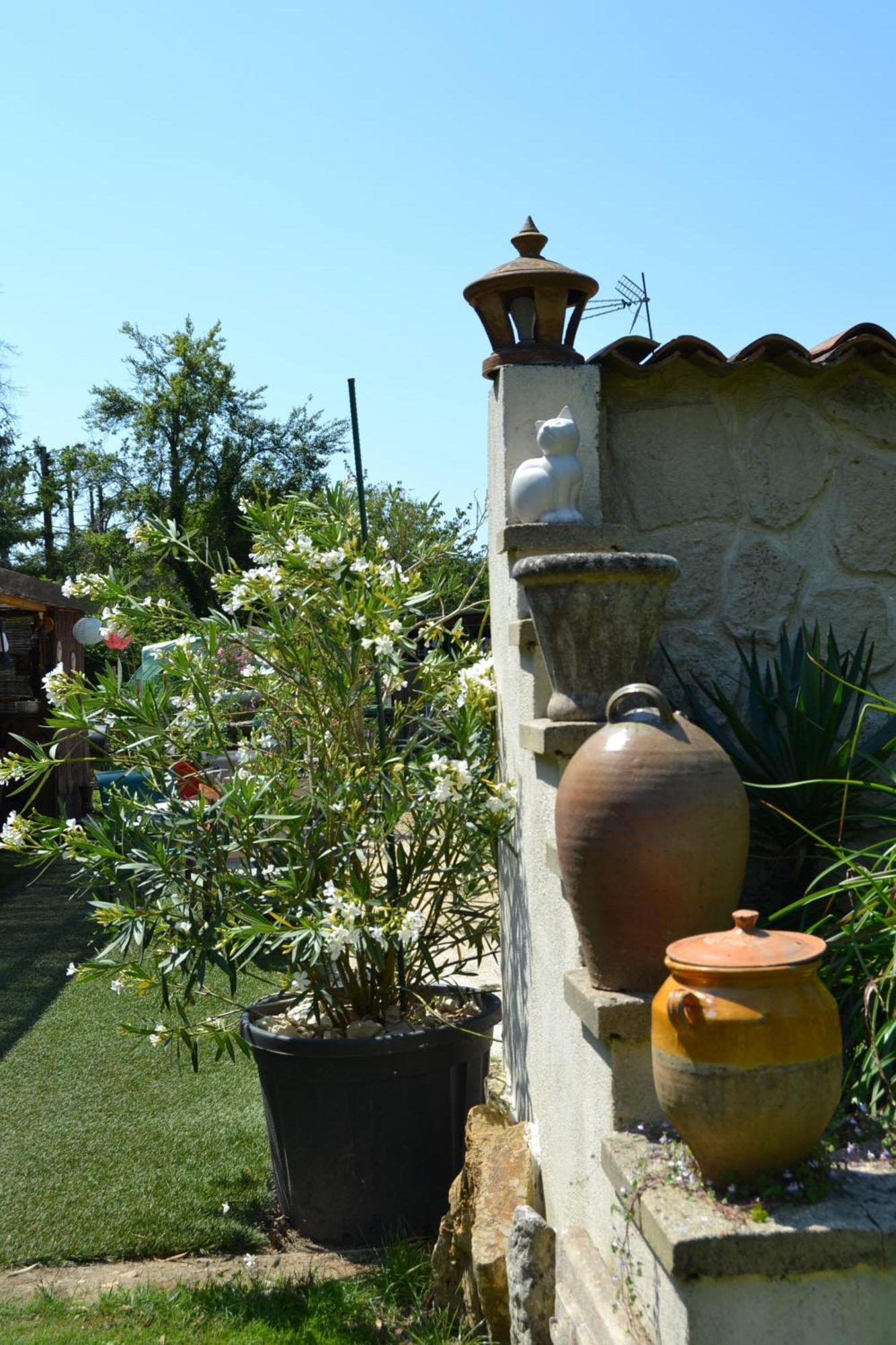 Le Gite De La Lombriere Saint-Denis-de-Pile Exteriör bild